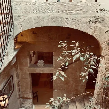 A Sizeable Knights-era House Of Character Vakantiehuis